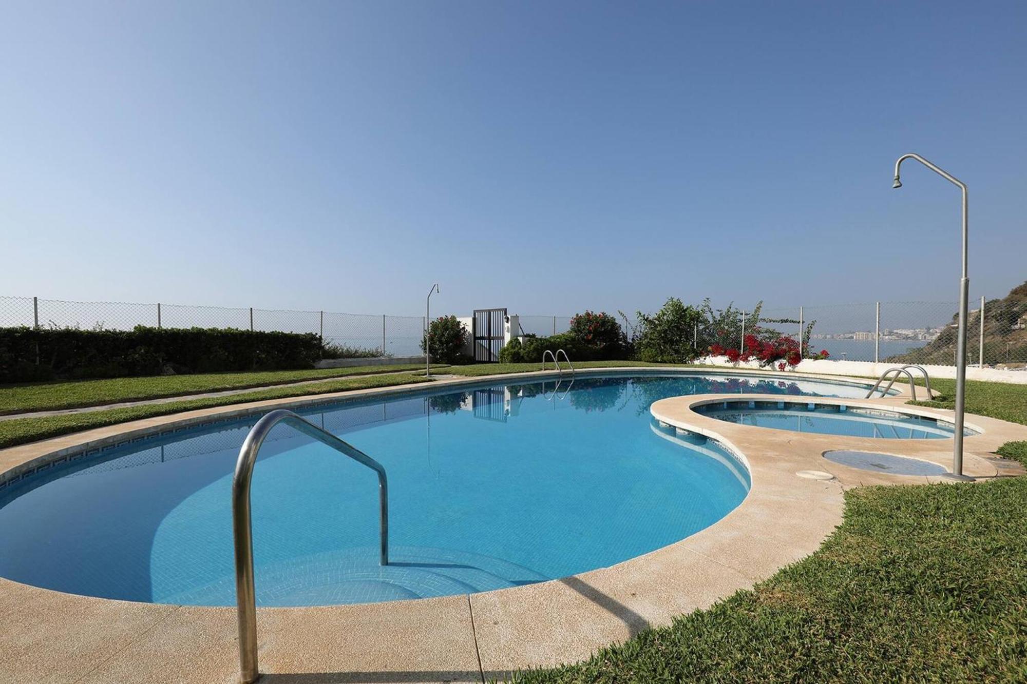 082 - Stunning Sea Views Beachfront Apartment Benalmádena Exterior photo