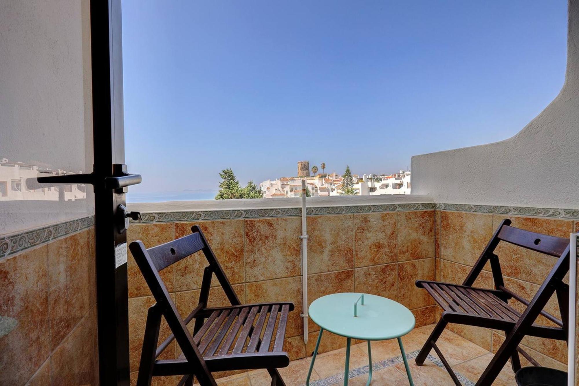 082 - Stunning Sea Views Beachfront Apartment Benalmádena Exterior photo