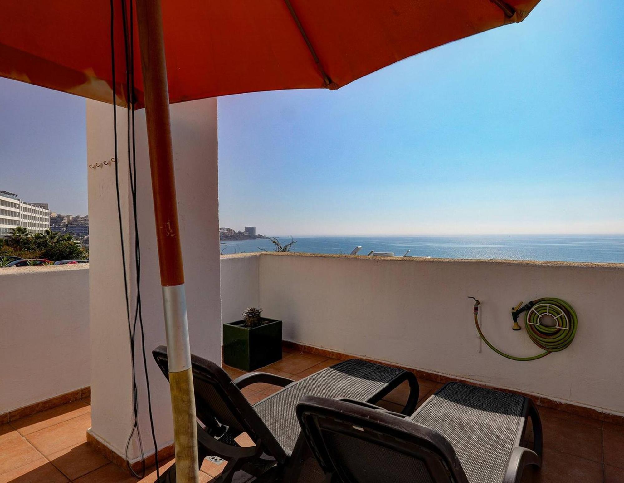 082 - Stunning Sea Views Beachfront Apartment Benalmádena Exterior photo